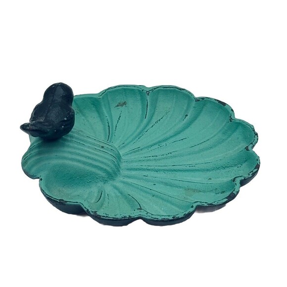 Cast Iron Scalloped Shell with Perched Bird Soap Holder Jewelry Change Keys Tray - Picture 3 of 9